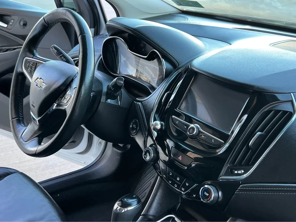 2017 Chevrolet Cruze - Image 12 of 17