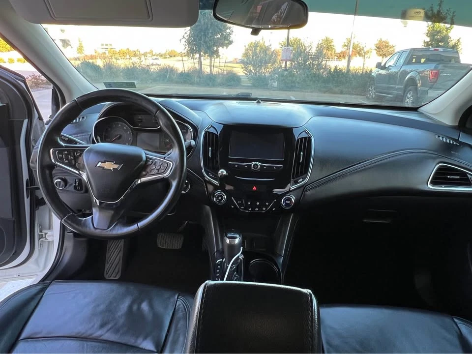 2017 Chevrolet Cruze - Image 9 of 17
