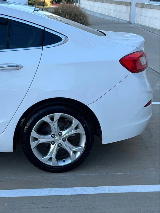 2017 Chevrolet Cruze - Image 6 of 17