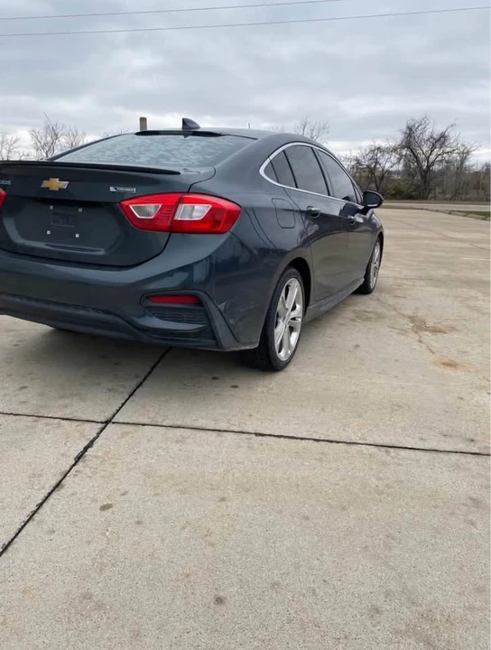 2017 Chevrolet Cruze - Image 5 of 15