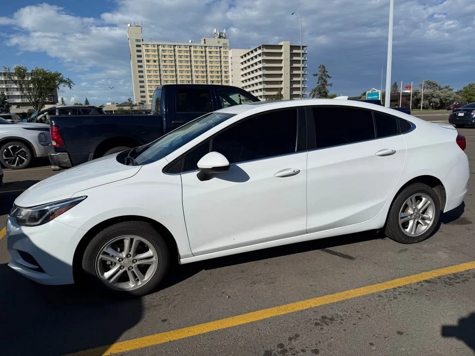 2017 Chevrolet Cruze - Image 3 of 6