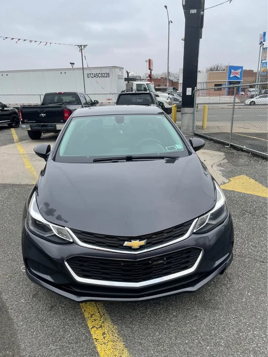 2017 Chevrolet Cruze - Image 2 of 19