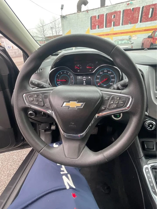 2017 Chevrolet Cruze - Image 4 of 19