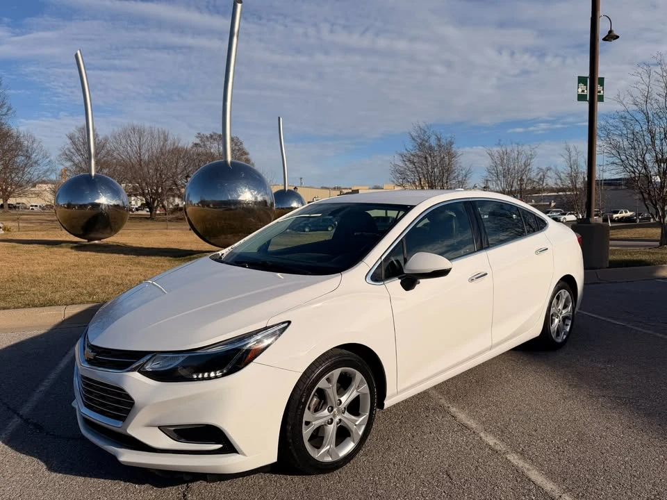2017 Chevrolet Cruze - Image 4 of 20