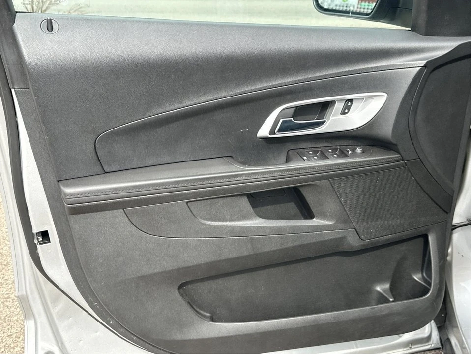 2017 Chevrolet Equinox - Image 12 of 20