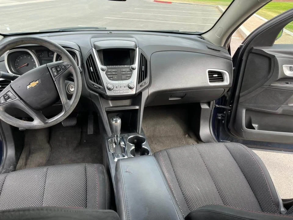 2017 Chevrolet Equinox - Image 9 of 17