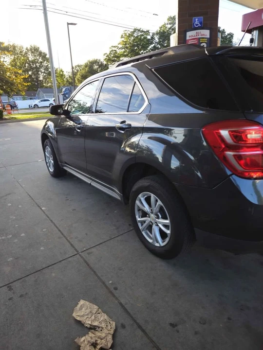 2017 Chevrolet Equinox - Image 2 of 6