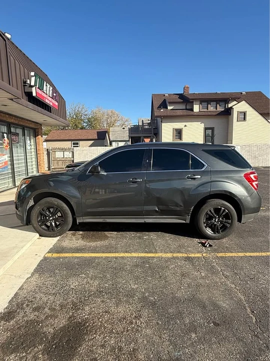 2017 Chevrolet Equinox - Image 3 of 10