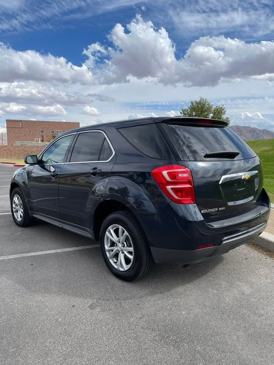 2017 Chevrolet Equinox - Image 4 of 17