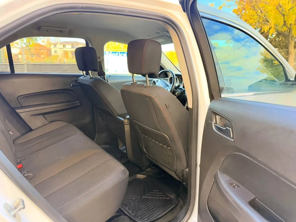 2017 Chevrolet Equinox - Image 6 of 8