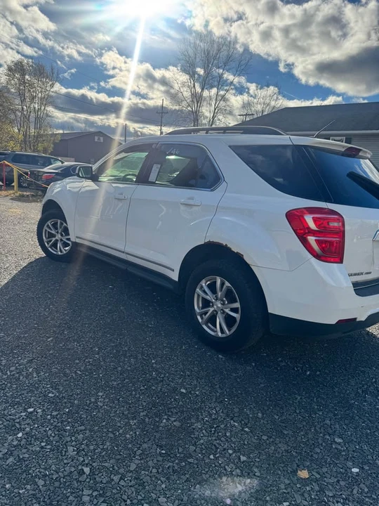 2017 Chevrolet Equinox - Image 4 of 8