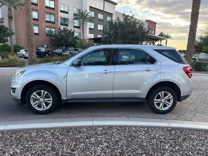 2017 Chevrolet Equinox - Image 5 of 11