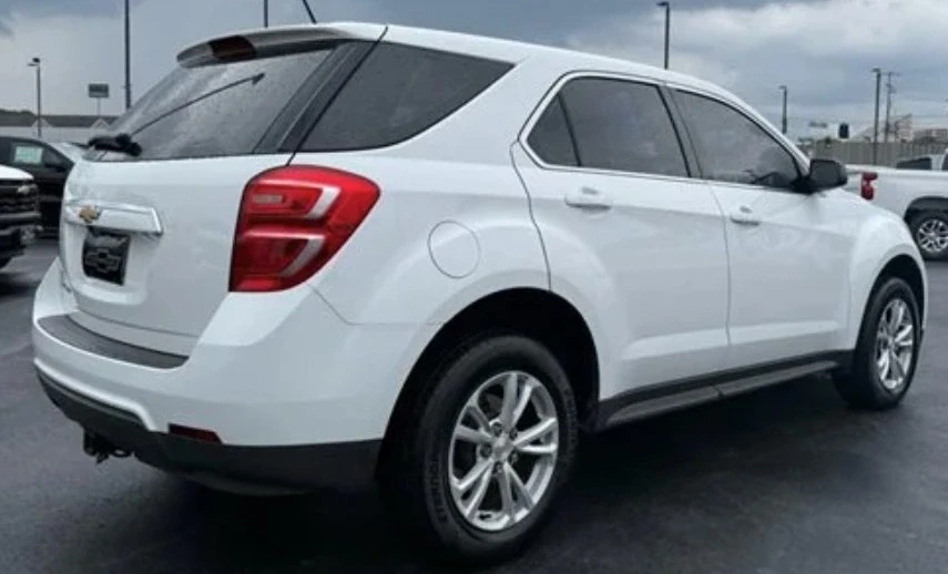 2017 Chevrolet Equinox - Image 4 of 12