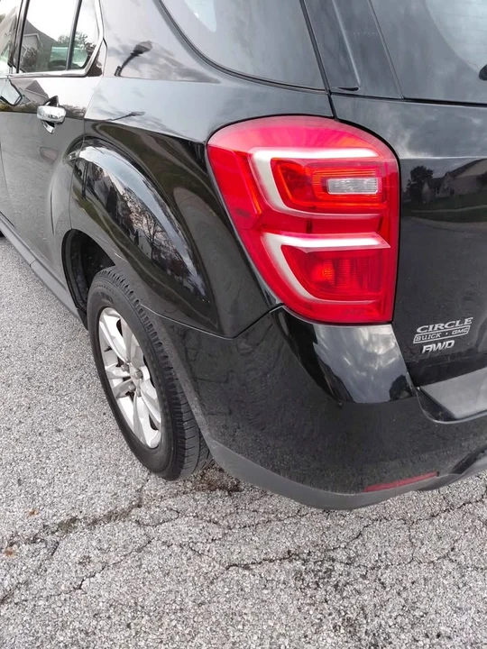 2017 Chevrolet Equinox - Image 6 of 7