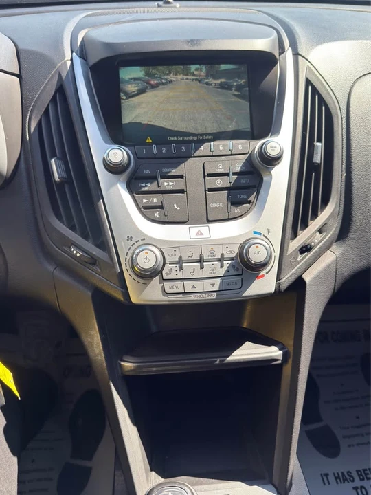 2017 Chevrolet Equinox - Image 10 of 11