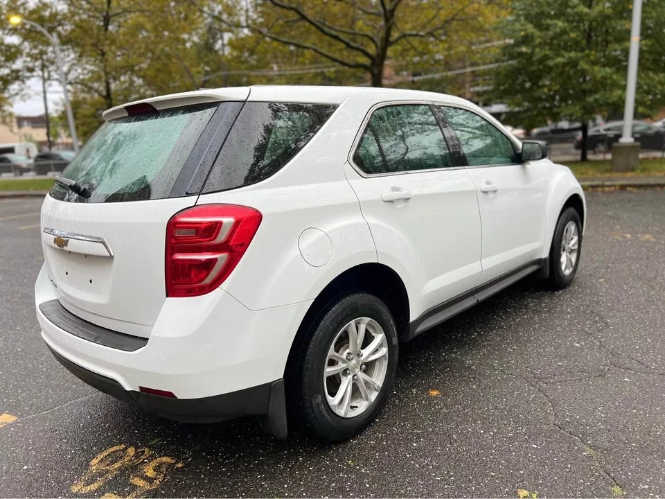 2017 Chevrolet Equinox - Image 14 of 16