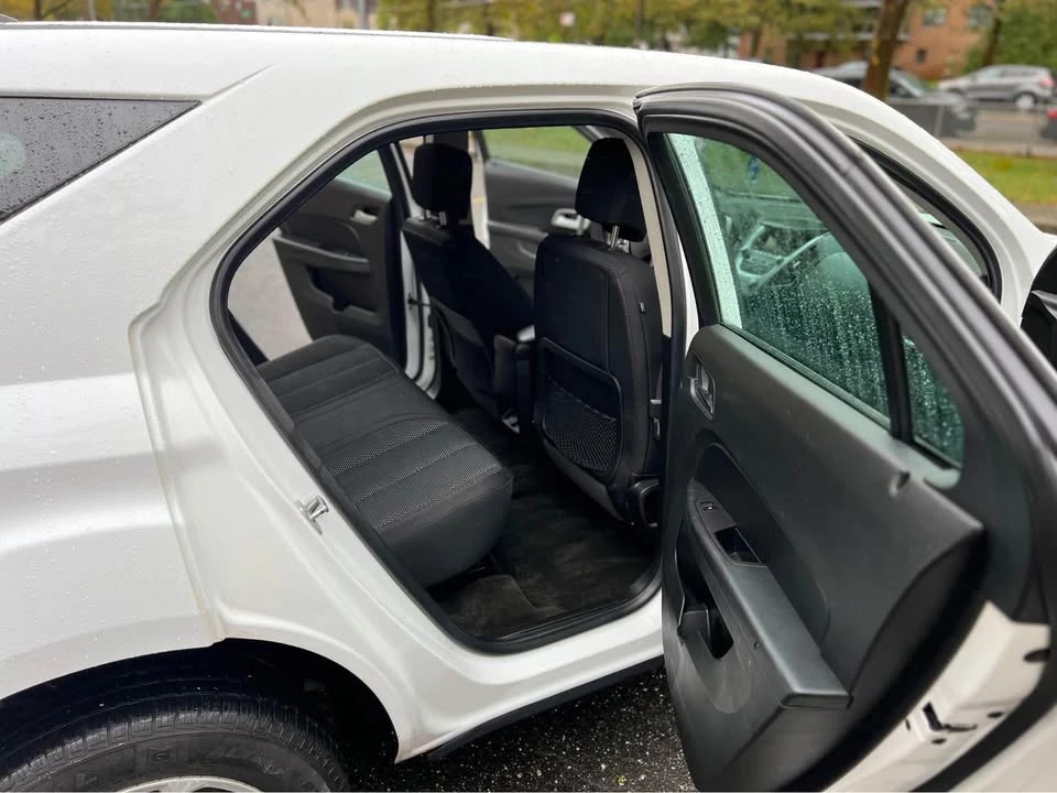 2017 Chevrolet Equinox - Image 9 of 16