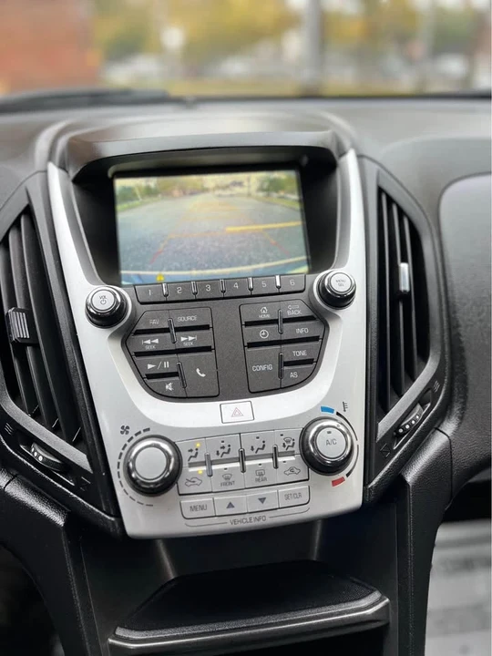 2017 Chevrolet Equinox - Image 12 of 16
