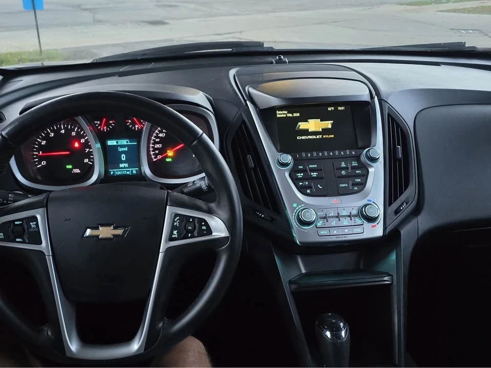 2017 Chevrolet Equinox - Image 8 of 13