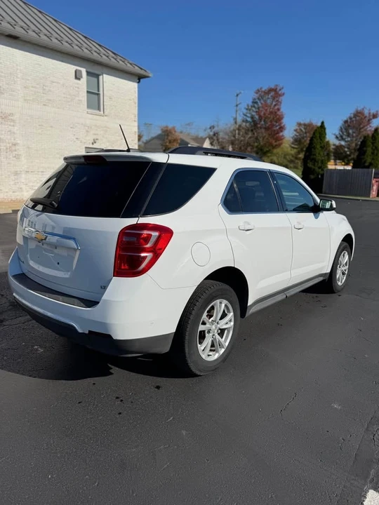 2017 Chevrolet Equinox - Image 3 of 8
