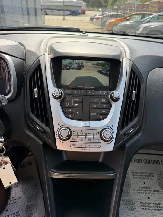 2017 Chevrolet Equinox - Image 14 of 15