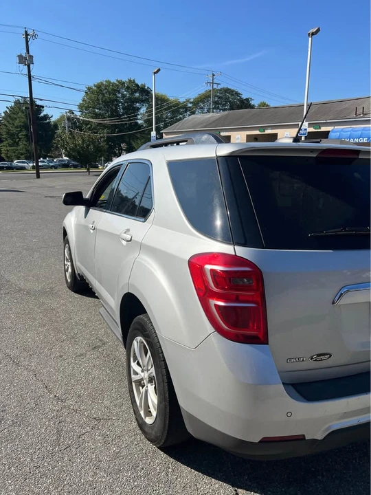 2017 Chevrolet Equinox - Image 4 of 9