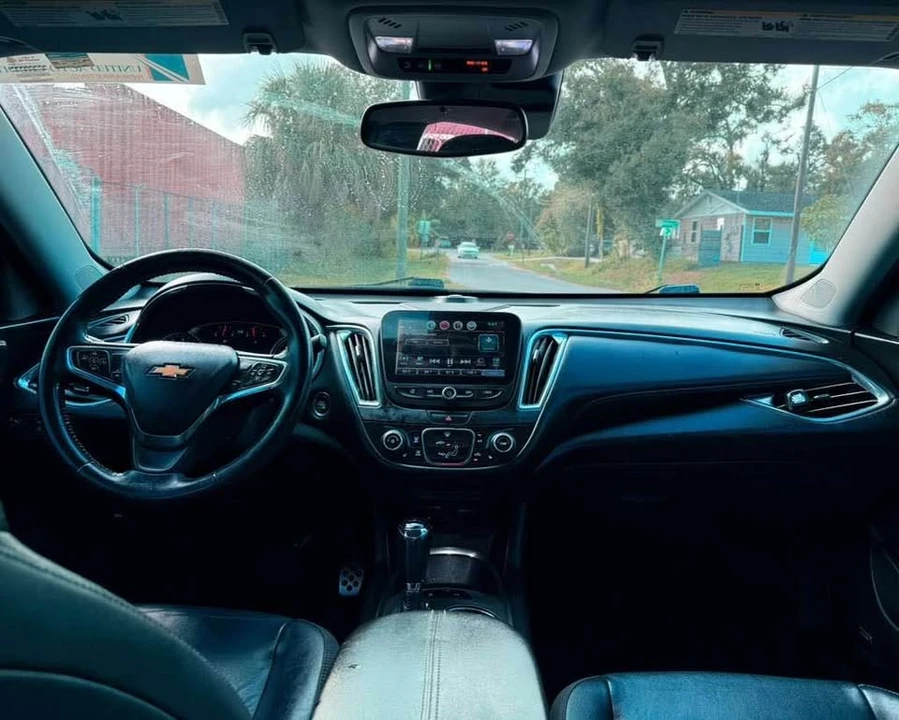 2017 Chevrolet Malibu - Image 6 of 18