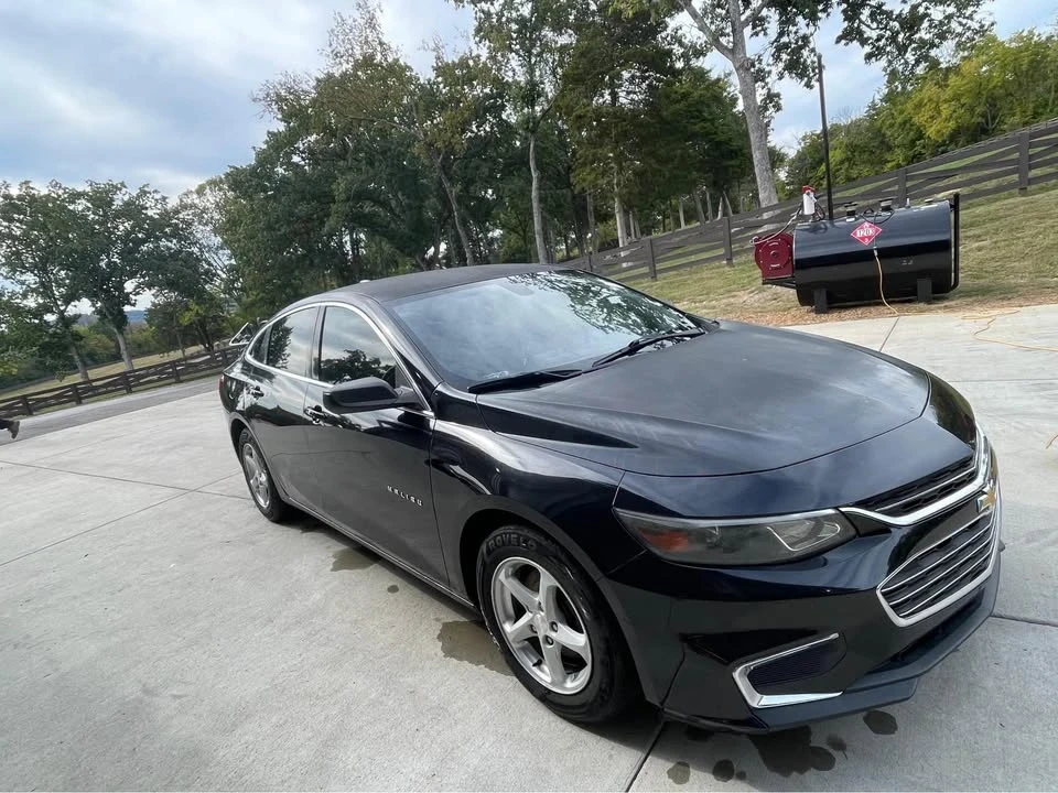 2017 Chevrolet Malibu - Image 2 of 5