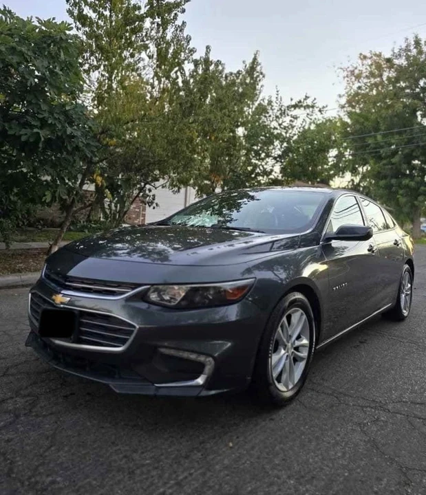 2017 Chevrolet Malibu - Image 2 of 5