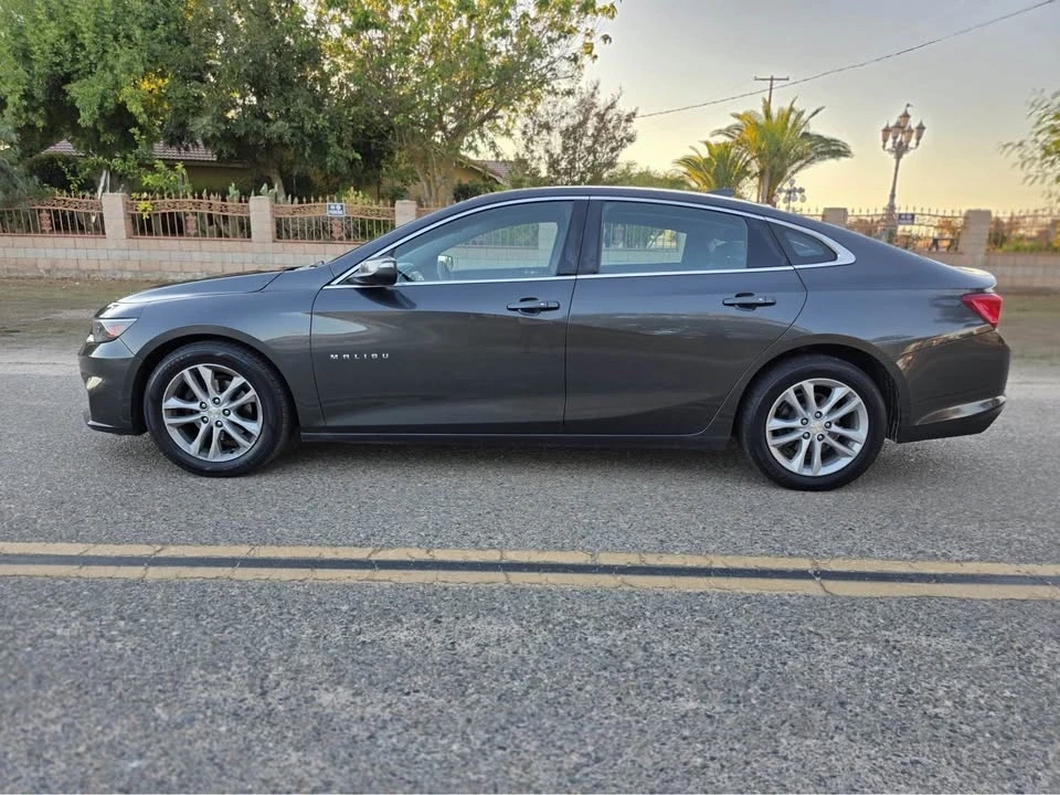 2017 Chevrolet Malibu - Image 6 of 12