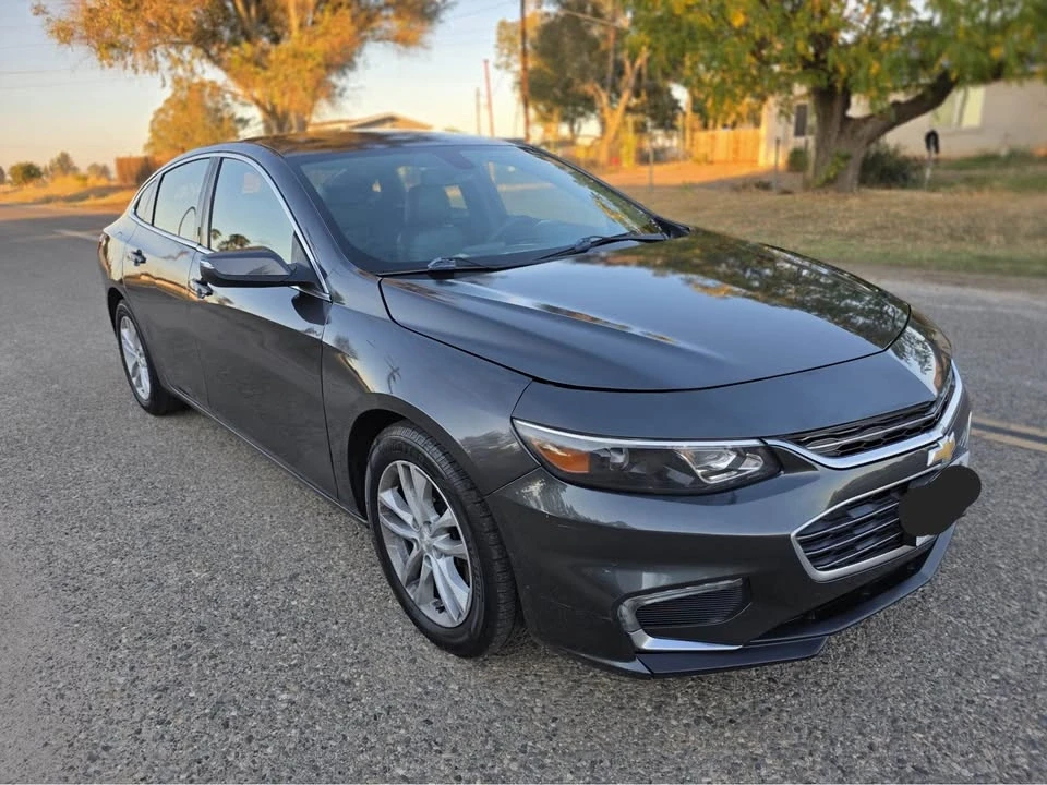 2017 Chevrolet Malibu - Image 2 of 12