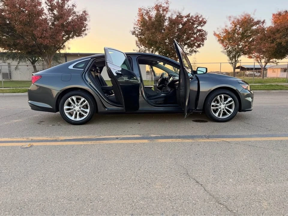 2017 Chevrolet Malibu - Image 4 of 13