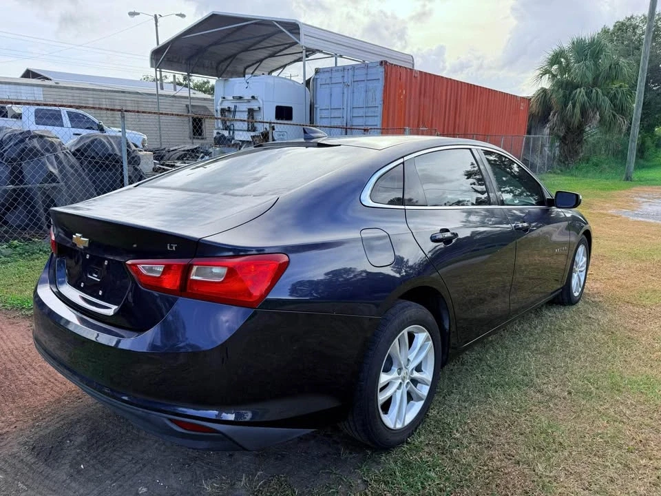 2017 Chevrolet Malibu - Image 15 of 18