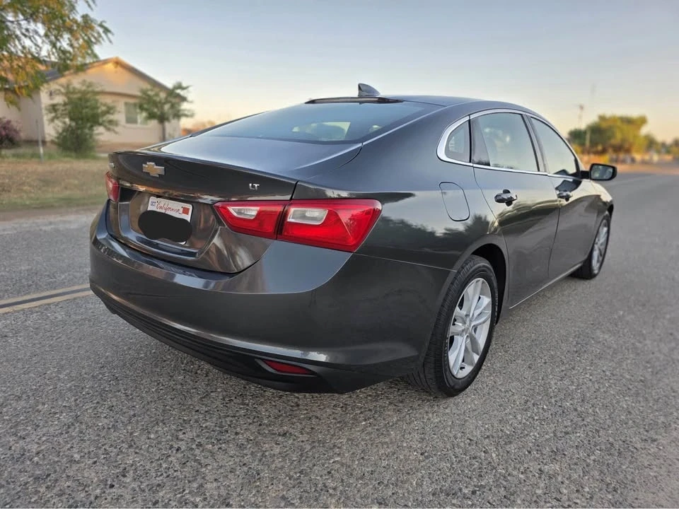 2017 Chevrolet Malibu - Image 4 of 12