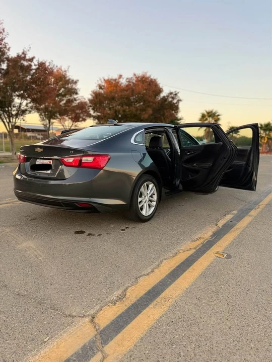 2017 Chevrolet Malibu - Image 5 of 13