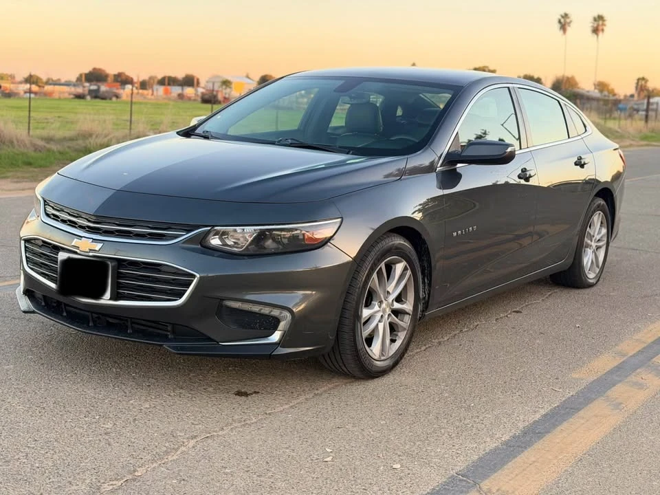 2017 Chevrolet Malibu - Image 2 of 18