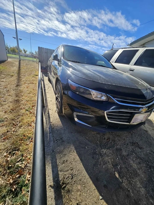 2017 Chevrolet Malibu - Image 2 of 10