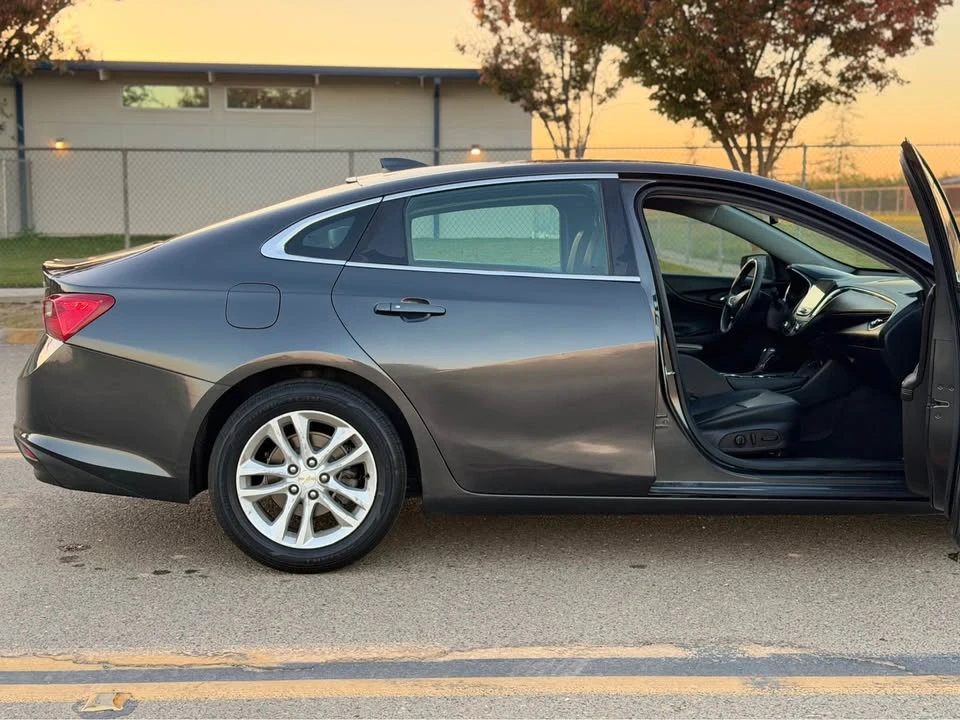 2017 Chevrolet Malibu - Image 14 of 18