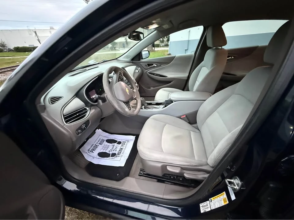 2017 Chevrolet Malibu - Image 5 of 15