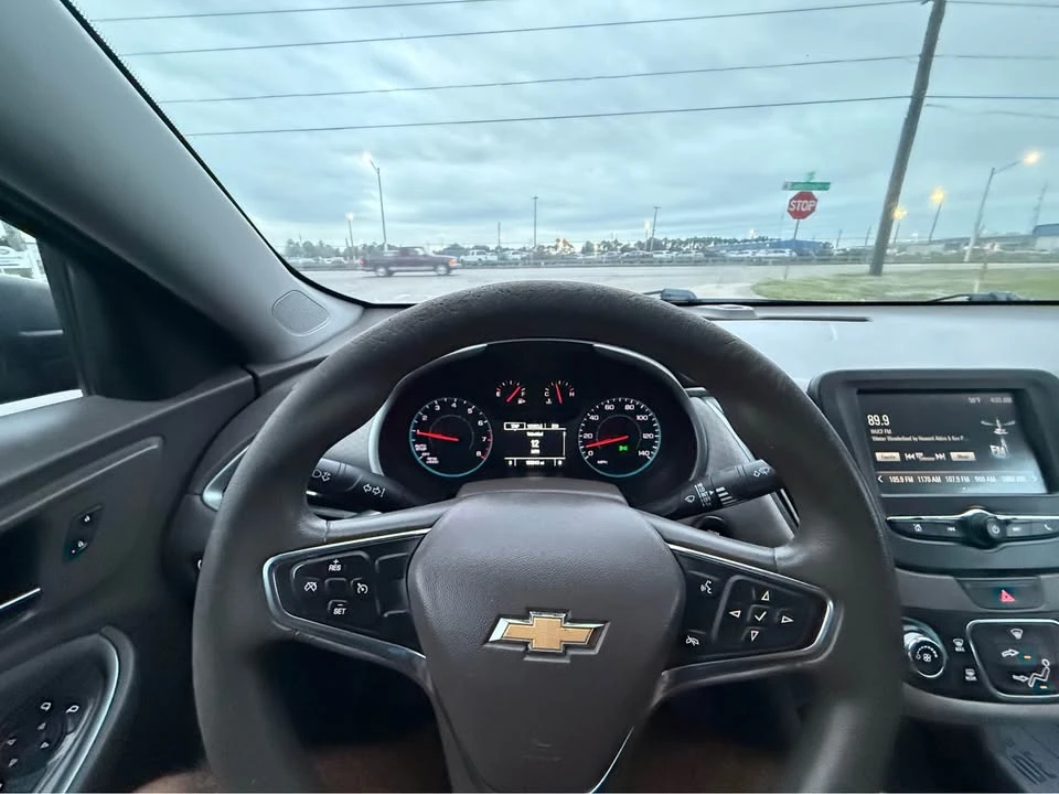 2017 Chevrolet Malibu - Image 14 of 15