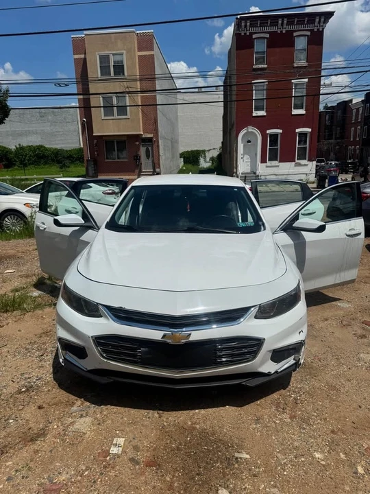 2017 Chevrolet Malibu - Image 9 of 10