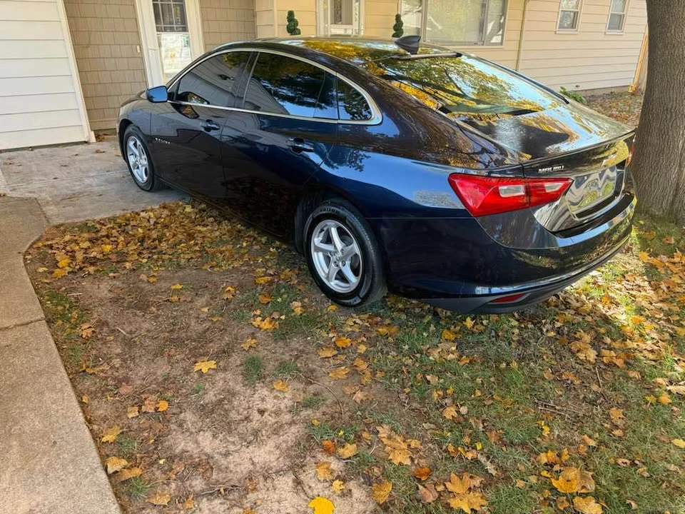 2017 Chevrolet Malibu - Image 8 of 18