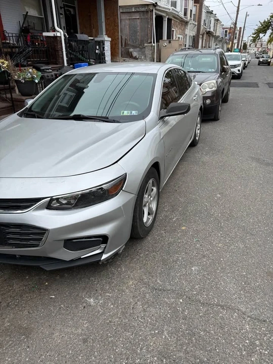 2017 Chevrolet Malibu - Image 2 of 8