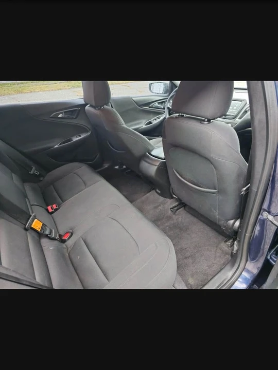2017 Chevrolet Malibu - Image 11 of 17