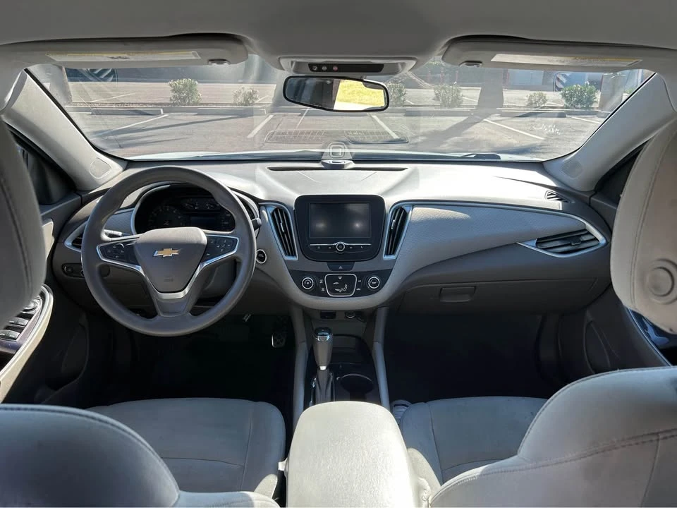 2017 Chevrolet Malibu - Image 10 of 12