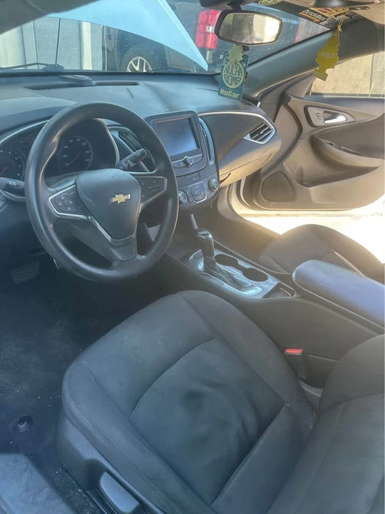 2017 Chevrolet Malibu - Image 6 of 8