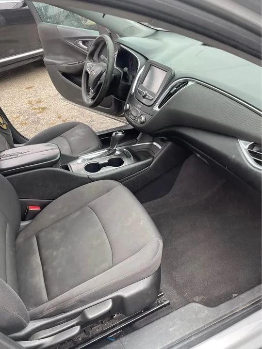 2017 Chevrolet Malibu - Image 2 of 16
