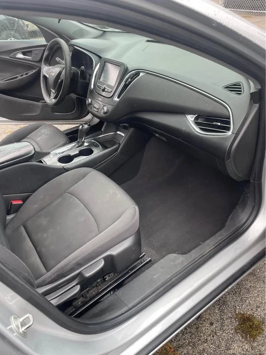 2017 Chevrolet Malibu - Image 12 of 16