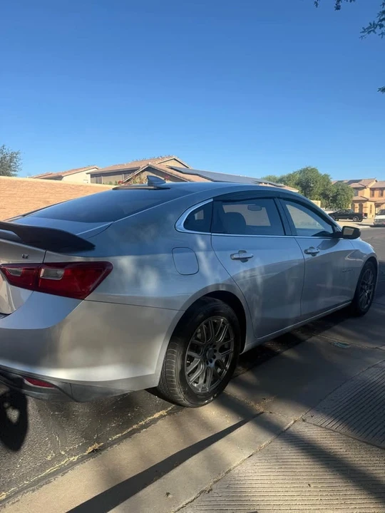 2017 Chevrolet Malibu - Image 3 of 6