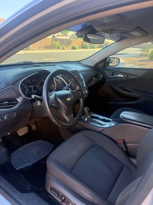 2017 Chevrolet Malibu - Image 5 of 6